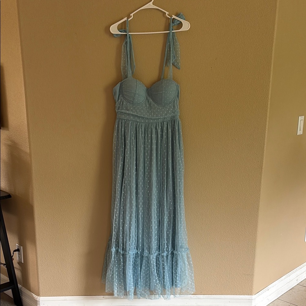 Amazon Essentials Green Sleeveless Maxi Dress for Prom